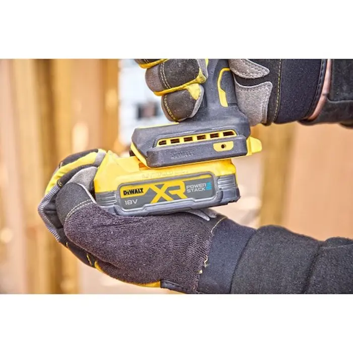 18v-xr-hydraulic-impact-driver-2x17ah-powerstack-63941-wlononwcrfkwp.webp
