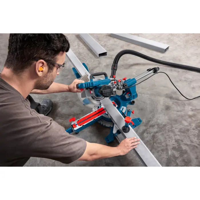 bosch-powertools-chop-and-miter-saw-gcm305-216s-retail-94841-0601b61000-w.webp