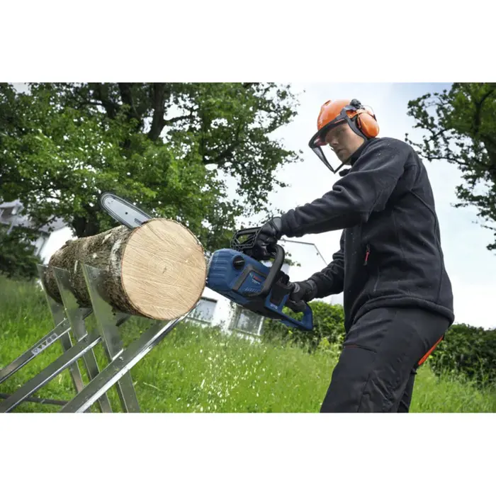 bosch-powertools-cordless-chainsaw-gke-18v-40-professional-1-65060-06008d3001-w.webp