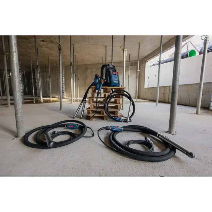 bosch-powertools-pro-gdi59-65d-concrete-vibrator-blackblue-5-14506-06019p9300-w.webp