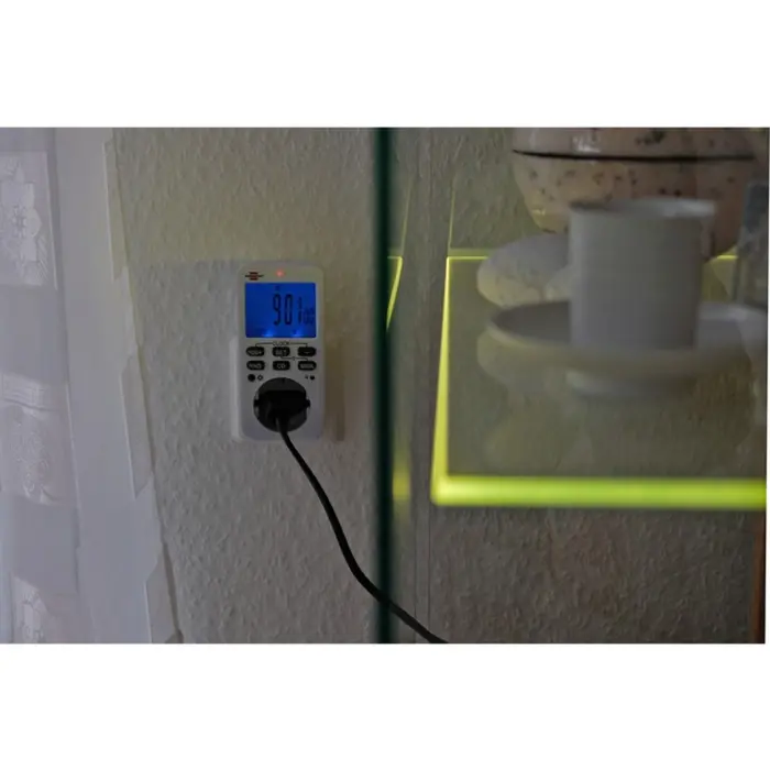 brennenstuhl-comfort-line-digital-weekly-timer-white-socket--45451-1506320-w.webp