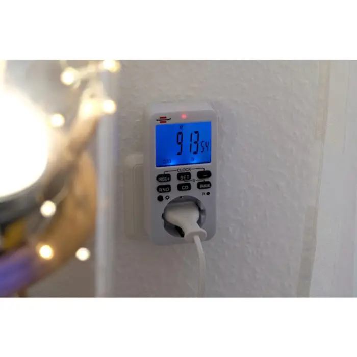 brennenstuhl-comfort-line-digital-weekly-timer-white-socket--46329-1506320-w.webp