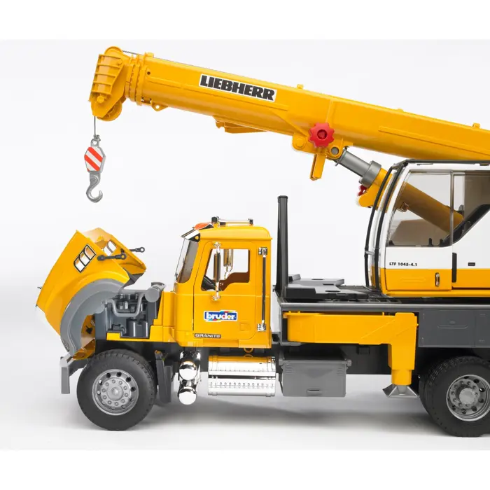 bruder-mack-granite-liebherr-crane-truck-02818-88544-02818-w.webp