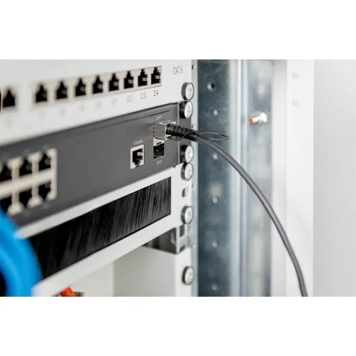 digitus-cable-sfp-10g-dac-black-2-meters-64983-dn-81222-w.webp