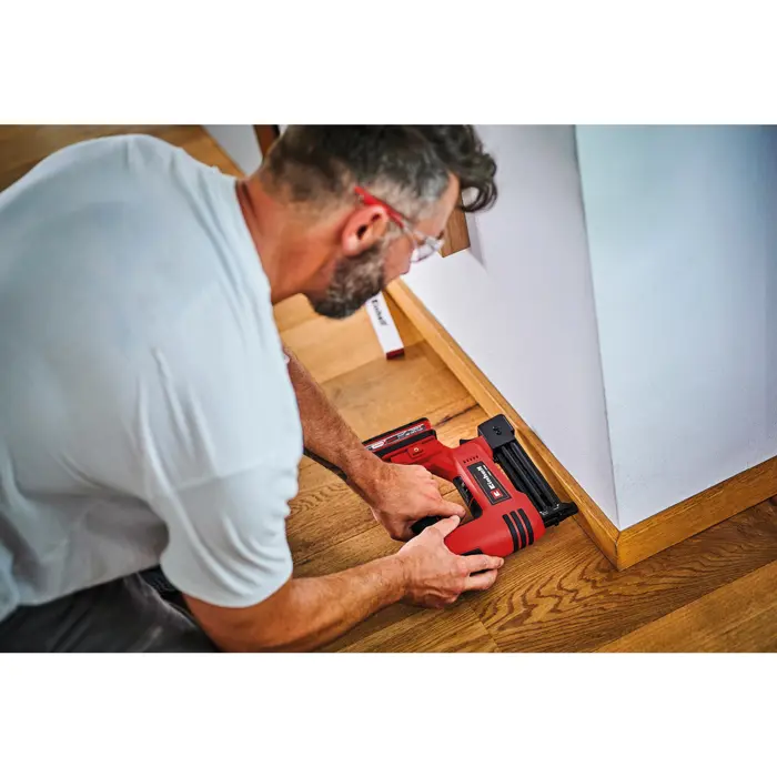 einhell-cordless-nailer-te-cn-18-li-solo-18v-redblack-withou-10820-4257790-w.webp