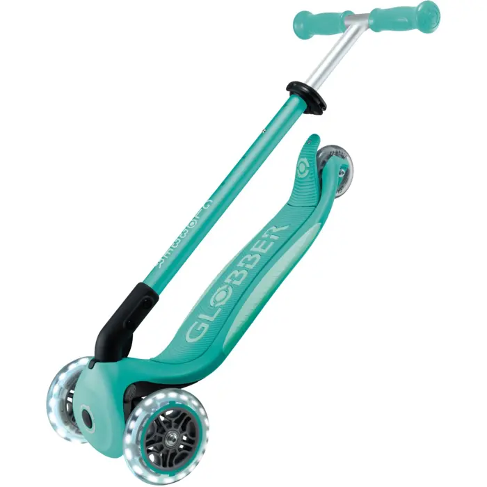 globber-primo-foldable-plus-lights-mint-89612-439-706-2-w.webp