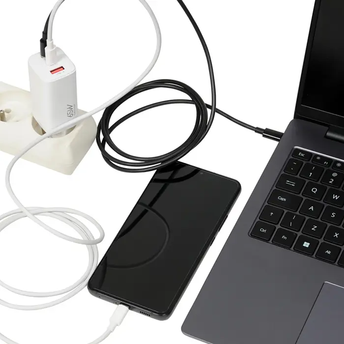 ibox-c-65-white-gan-65w-universal-charger-67776-ladibosic0011.webp