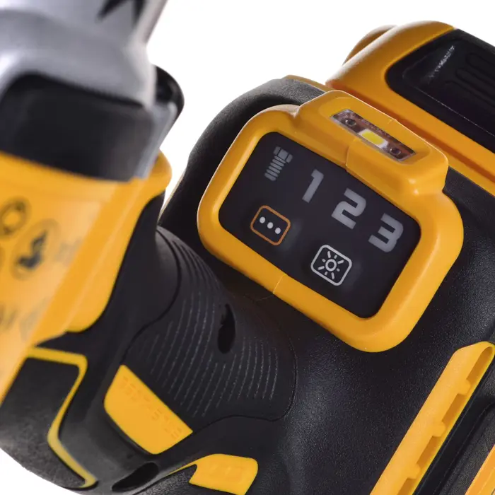 impact-wrench-12-18v-2x50ah-dcf900p2t-qw-dewalt-35138-nakdewklu0034.webp