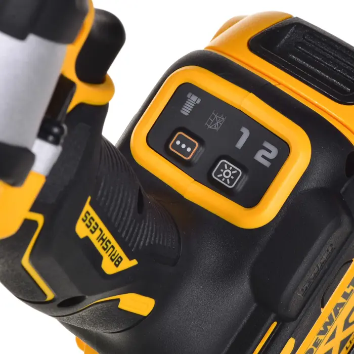 impact-wrench-12-18v-406-nm-2x-50-ah-dcf921p2t-dewalt-61436-wlononwcraimg.webp