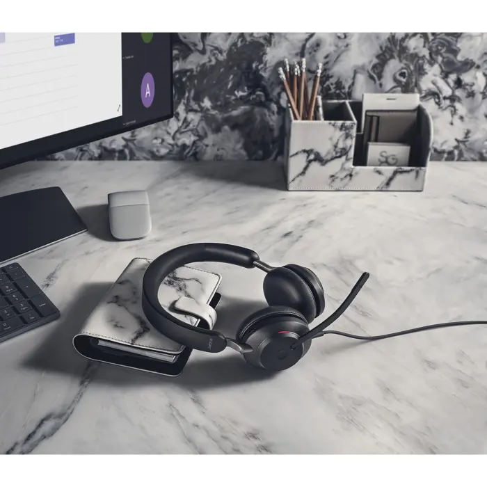 jabra-evolve2-40-se-black-ms-version-stereo-usb-a-and-usb-c-7326-24189-999-799-w.webp