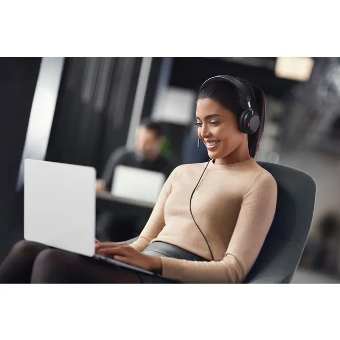 jabra-evolve2-40-se-black-uc-version-stereo-usb-a-and-usb-c-38469-24189-989-799-w.webp