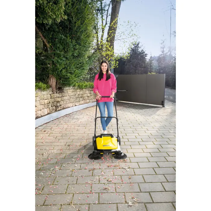 karcher-sweeper-s-4-twin-yellow-black-53791-1766-3600-w.webp