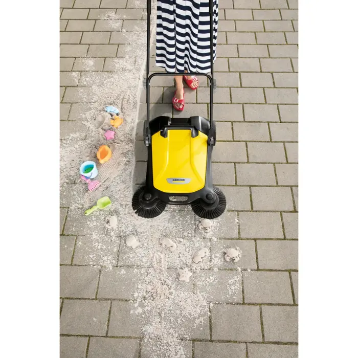 karcher-sweeper-s-4-twin-yellow-black-94004-1766-3600-w.webp