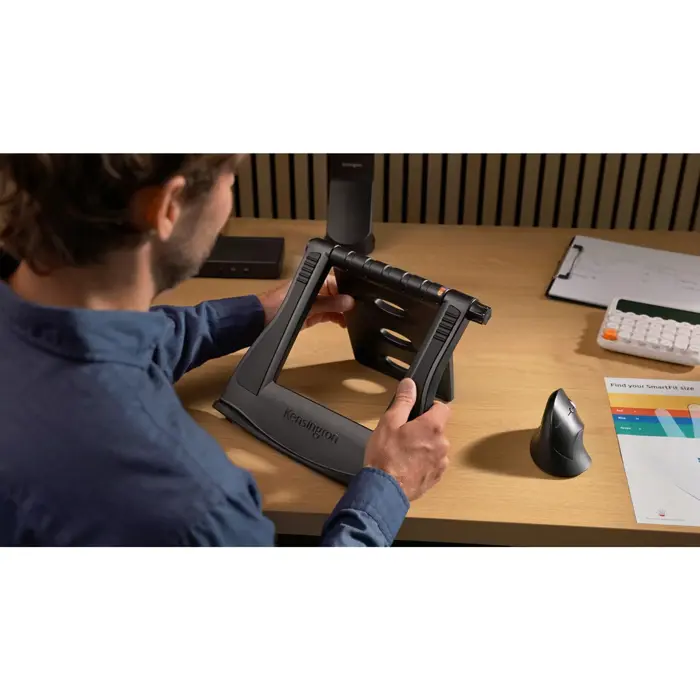 kensington-pro-fit-ergo-mouse-wireless-vertical-black-82145-wlononwcrbgd1.webp