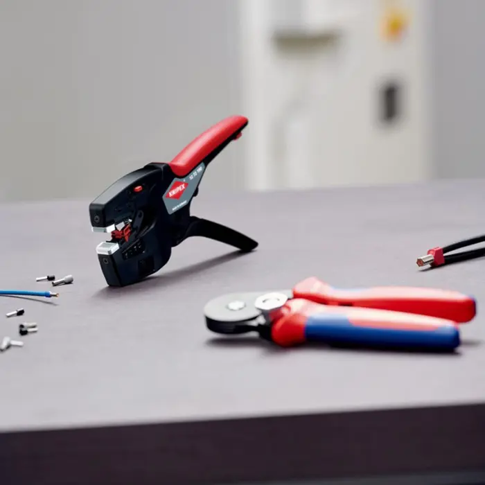 knipex-nexstrip-electricians-multi-tool-stripping-pliers-bla-96105-1272190-w.webp