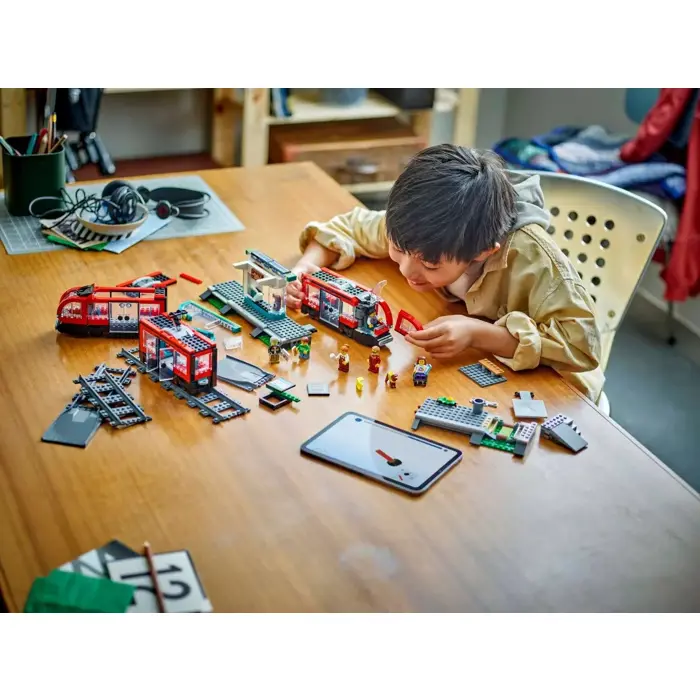 lego-city-60423-tramwaj-miejski-ze-stacja-88294-klolegleg1355.webp
