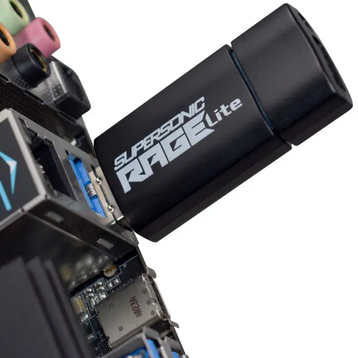 patriot-32gb-120mb-s-supersonic-rage-lite-usb-32-memory-stic-2049-e0008959.webp