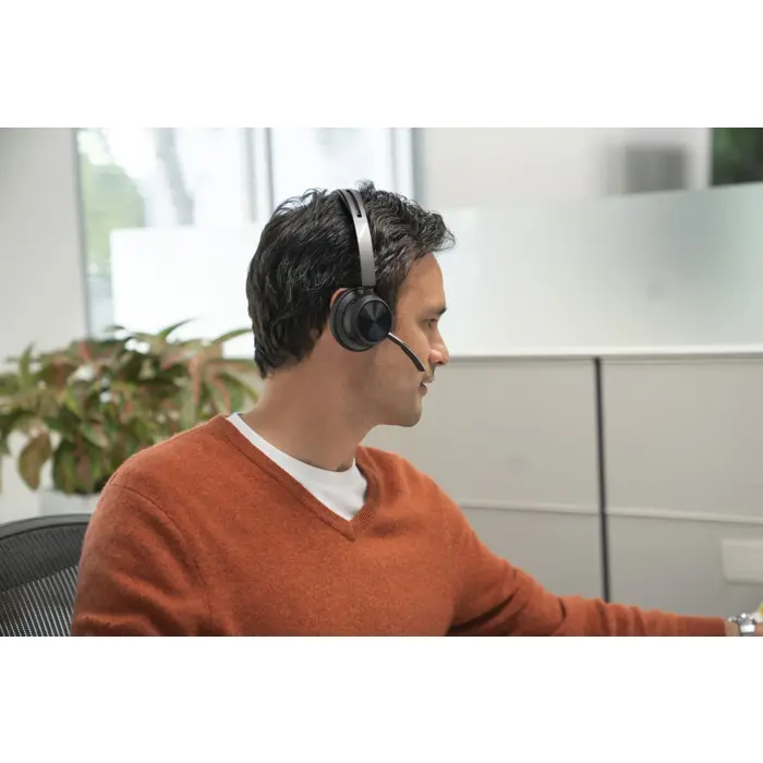 poly-voyager-focus-2-usb-c-c-headset-usb-ca-adapter-charging-38403-wlononwcrdek8.webp