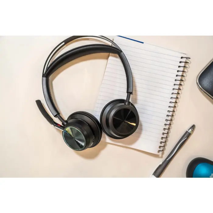 poly-voyager-focus-2-usb-c-c-headset-usb-ca-adapter-charging-63455-wlononwcrdek8.webp