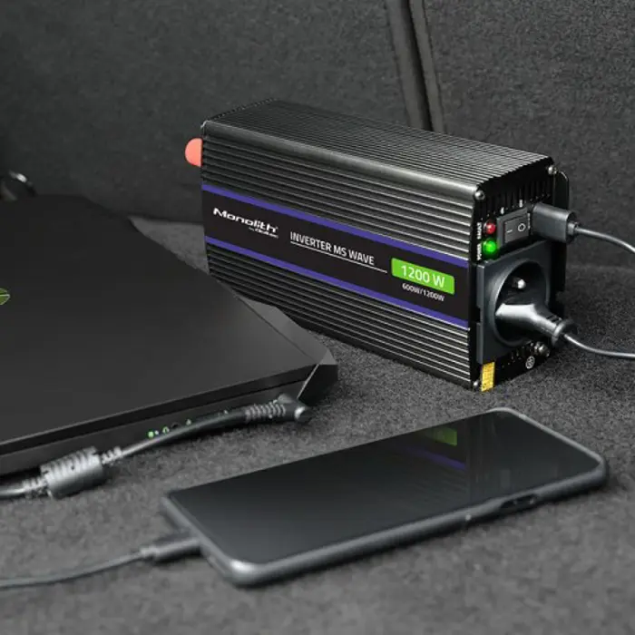 qoltec-monolith-power-adapterinverter-autoindoor-600-w-black-88261-zsaqocprz0016.webp