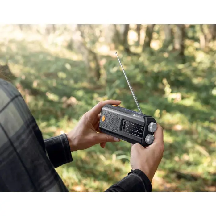 sandberg-survivor-radio-all-in-1-2000-92312-e0018432.webp