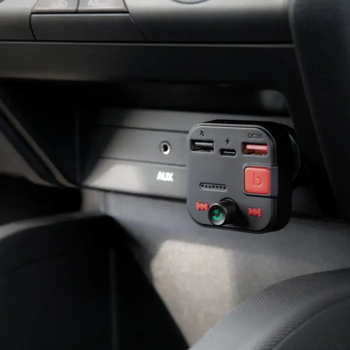 savio-fm-transmitter-bluetooth-53-qc-30-charger-led-display--51554-mcasavtra0004.webp