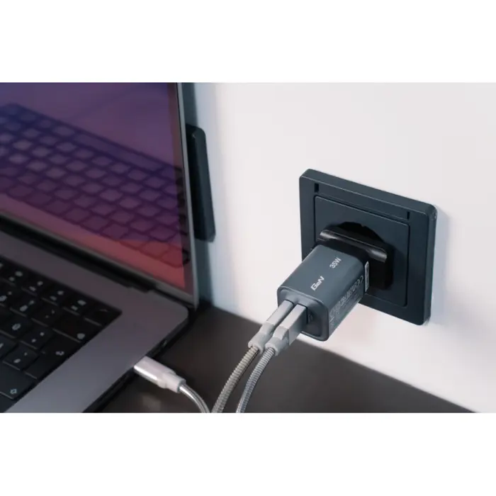 verbatim-gnc-35-gan-charger-35w-1xusb-c1xusb-a-44722-v032200.webp