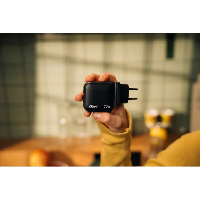 verbatim-mini-gan-zidni-punjac-70w-pd-qc-30-2x-usb-c-1xusb-a-47224-v032229.webp