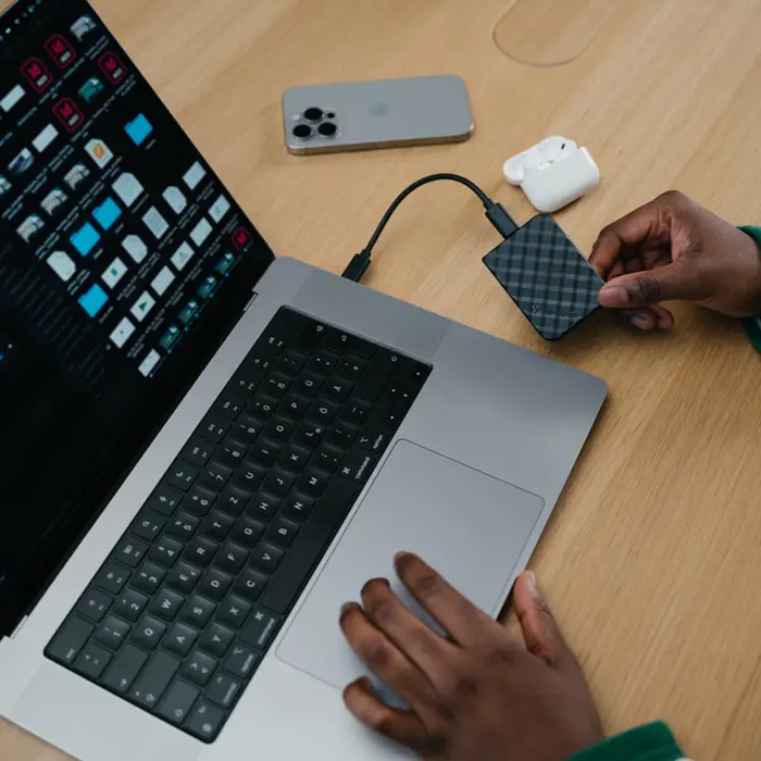 verbatim-storengo-mini-diamond-512gb-ssd-vanjski-disk-usb-c--50542-v032024.webp