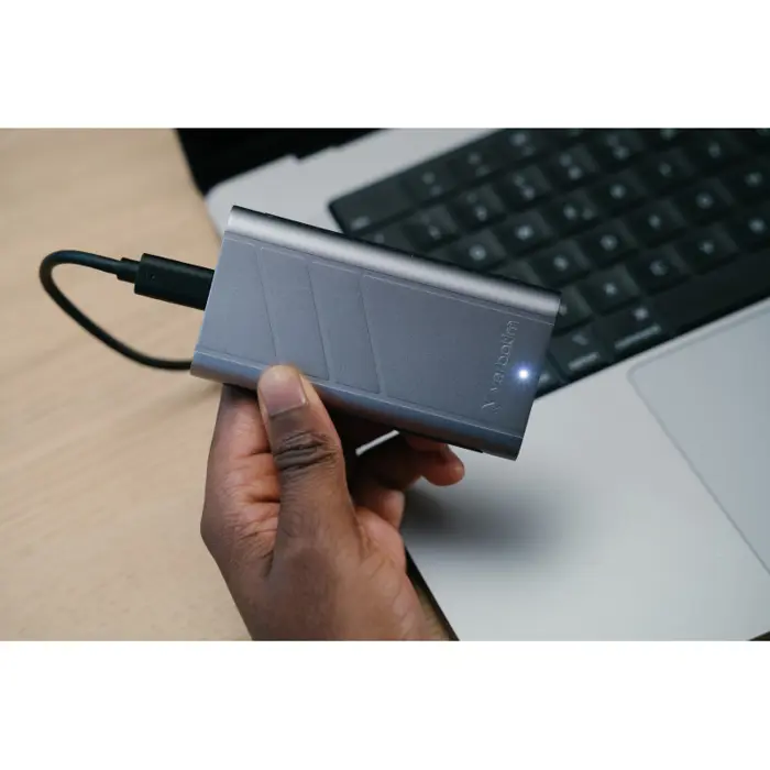 verbatim-turbometal-1tb-ssd-usb4-r3700w3600-mbs-93875-v032021.webp