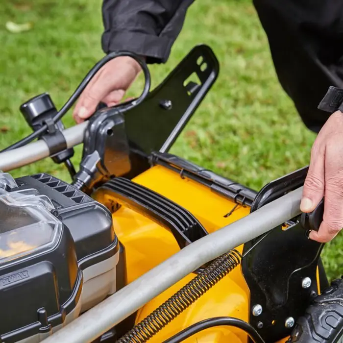 xr-2x18v-lawn-mower-with-aku-5ah-load-48cm-93713-wlononwcree60.webp